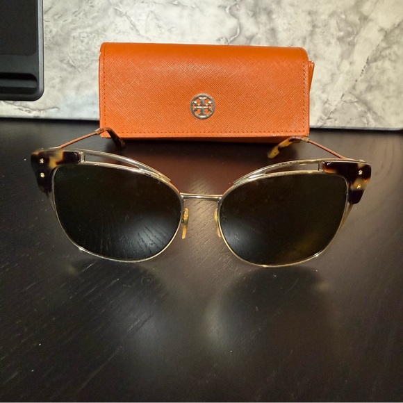 Tory Burch Sunglasses - TY6049 - Gold/ Tokyo Tortoise with Orange Case - Picture 2 of 11